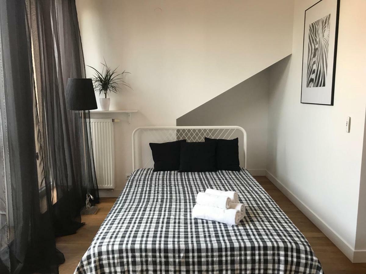Apartament "Warszawa" Екстериор снимка