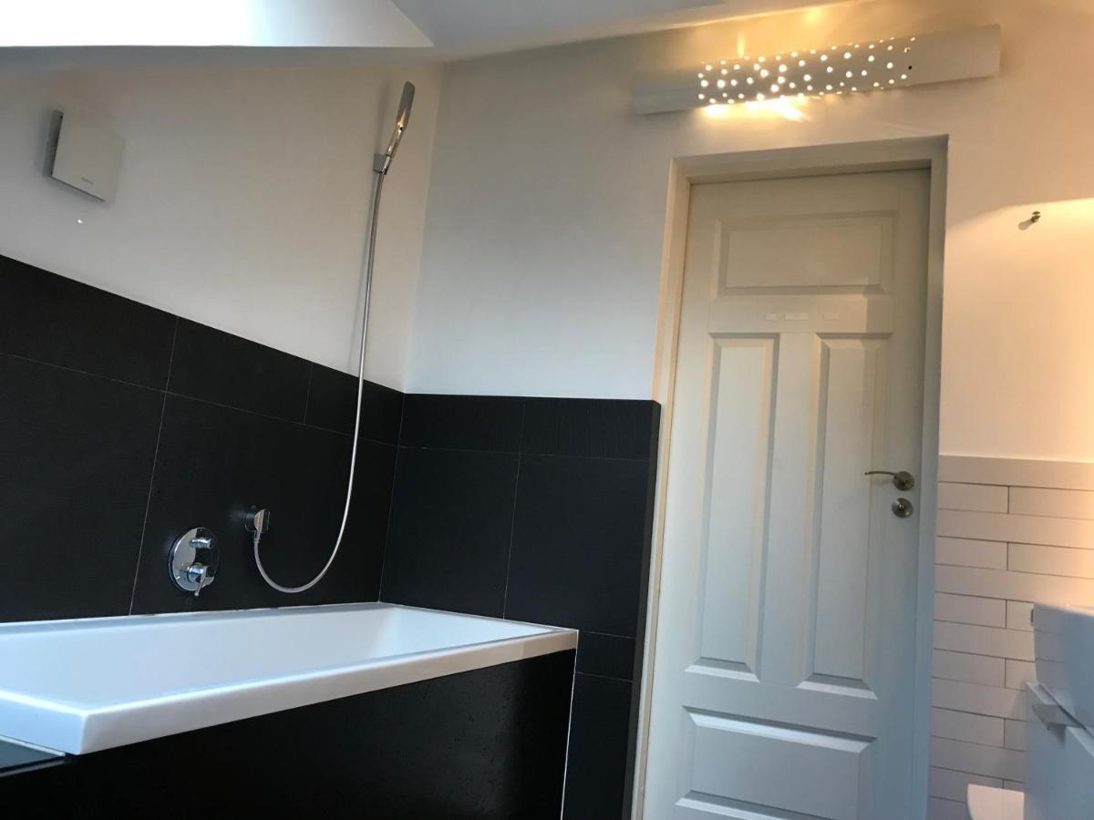 Apartament "Warszawa" Екстериор снимка